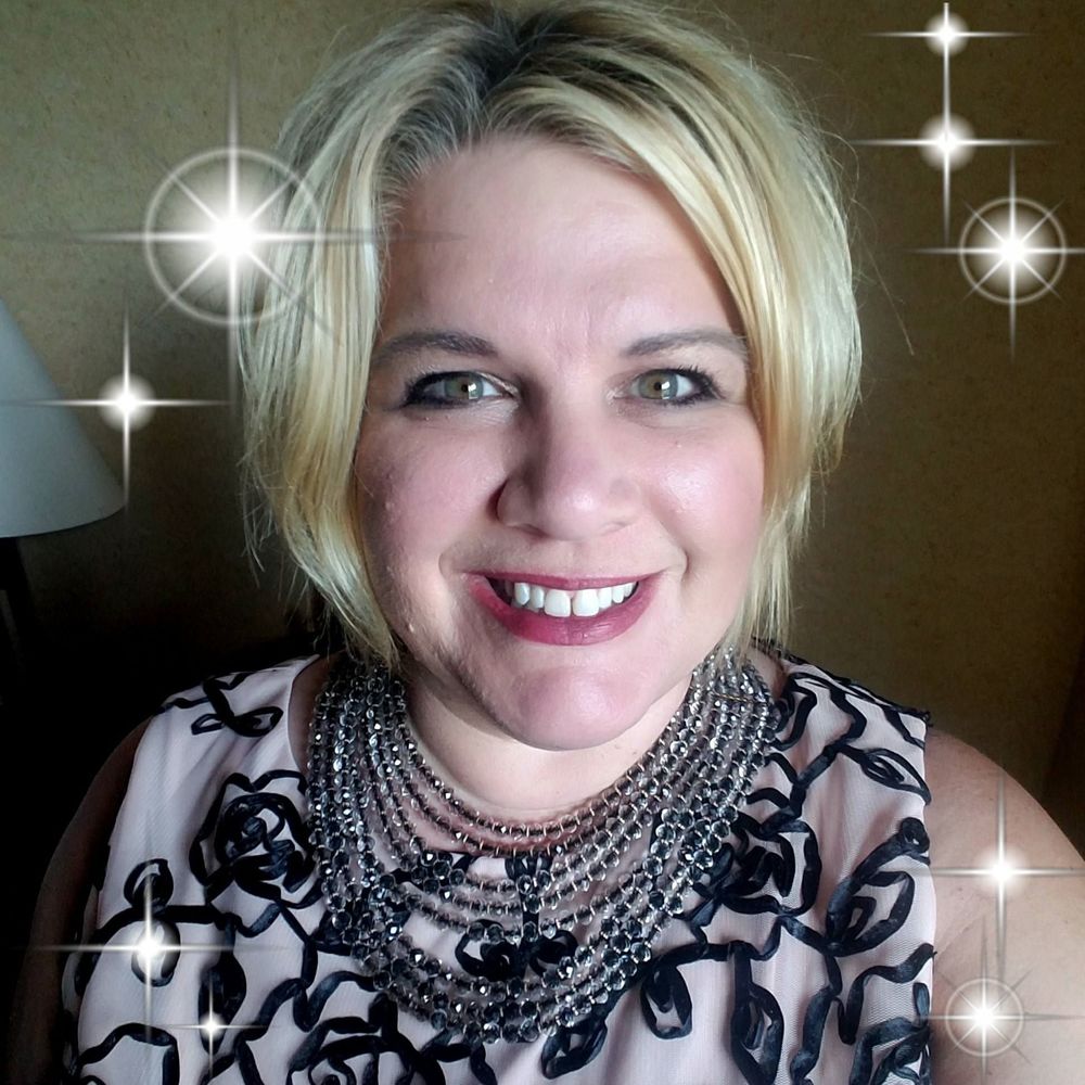 Meet your Posher, Angie